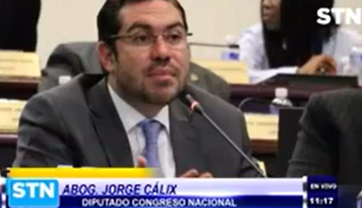 Jorge Cálix: «Estamos dando la cara, vamos a presentarnos ante la fiscalía y a enfrentar con valentía nuestras acciones» Jorge Cálix: «Estamos dando la cara, vamos a presentarnos ante la fiscalía y a enfrentar con valentía nuestras acciones»