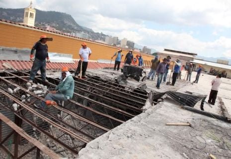 En un 70% avanzan trabajos de reconstrucción del Mercado Colón