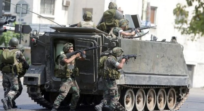 El enfrentamiento fronterizo entre China y la India dejó al menos 20 soldados indios muertos