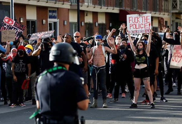 Detienen a varios hondureños en las manifestaciones de EEUU