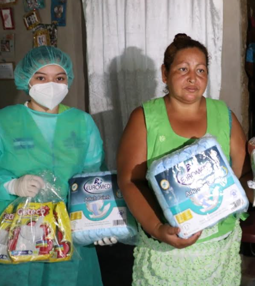 Niño con microcefalia recibe apoyo en aldea El Durazno del Distrito Central Niño con microcefalia recibe apoyo en aldea El Durazno del Distrito Central
