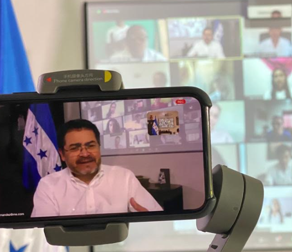 Presidente Hernández a jóvenes en el Día del Estudiante: “A pesar de esta crisis del covid-19, ustedes son una luz de esperanza en el camino de Honduras”