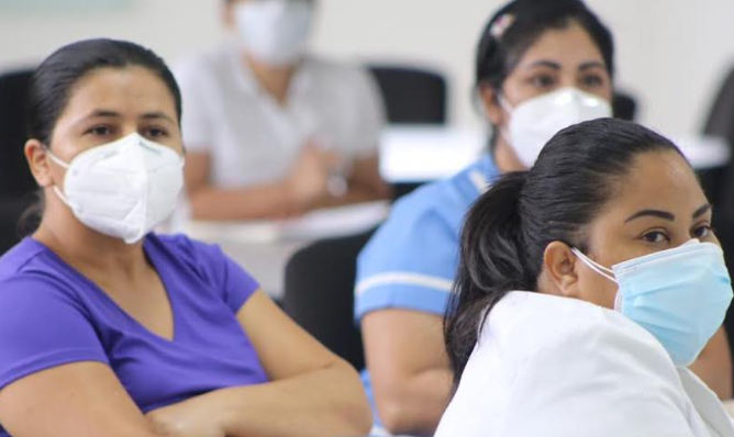 Secretaría de Salud brinda inducción al personal que trabajará en nuevo centro de triaje en Expocentro 