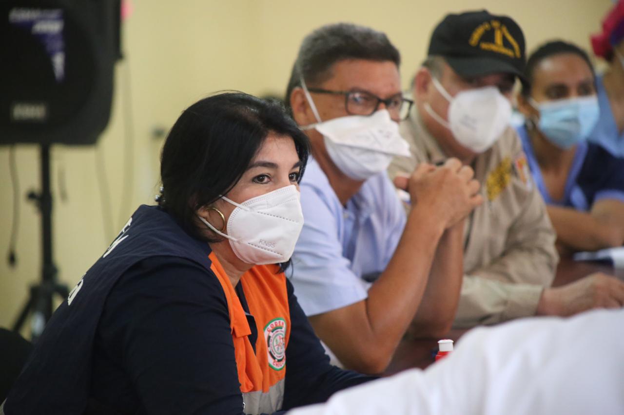 Autoridades de Salud supervisan centros de triaje en Choloma para disminuir alta demanda en SPS Autoridades de Salud supervisan centros de triaje en Choloma para disminuir alta demanda en SPS