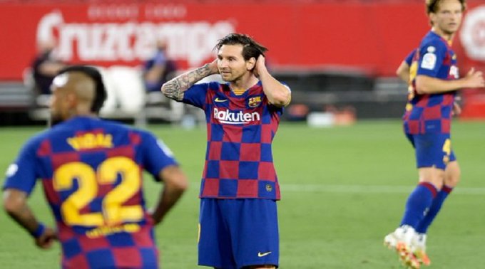 Barcelona empata con el Sevilla y complica su liderato en el Liga española