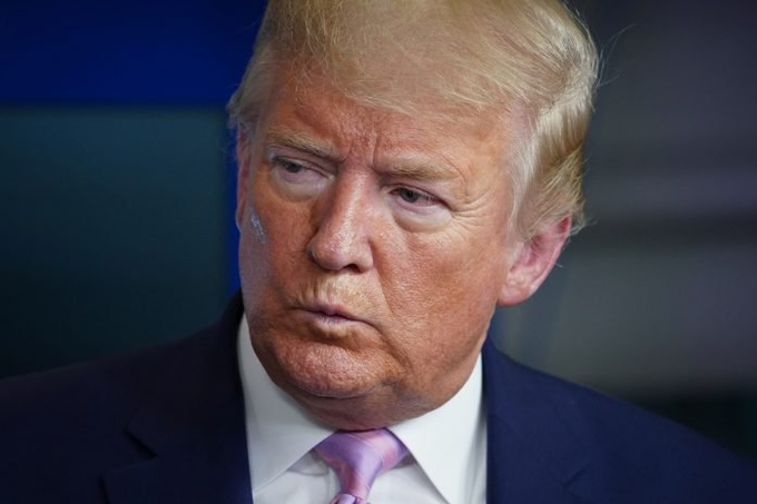 Trump permite que médicos se nieguen a practicar abortos y cirugías de reasignación de género