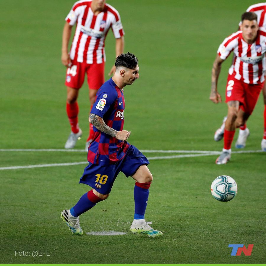 A lo Panenka: Messi llega a su gol 700 de su carrera