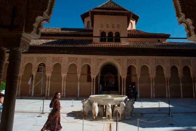 España revela plan para impulsar el sector turismo