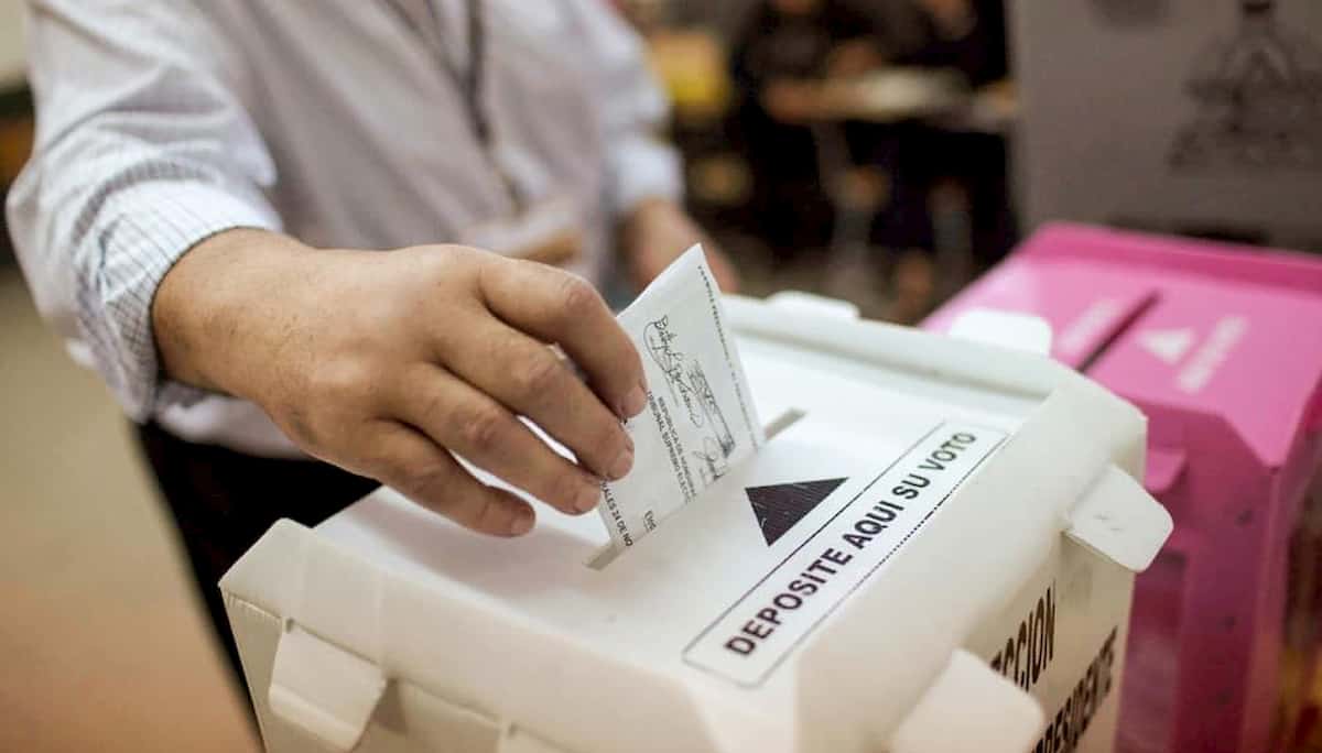 Segunda vuelta y la reelección deben definirse, ex magistrado del TSE