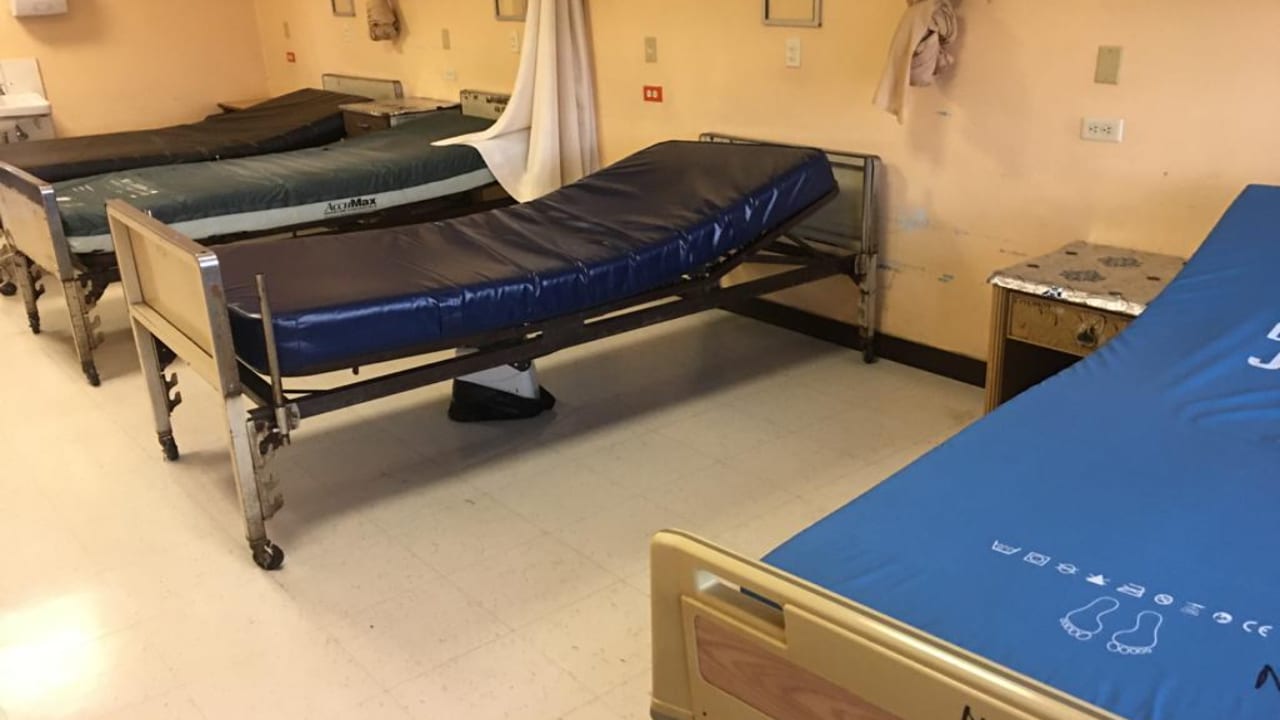 Comienzan acondicionamiento de sala para pacientes de COVID-19 en el HE