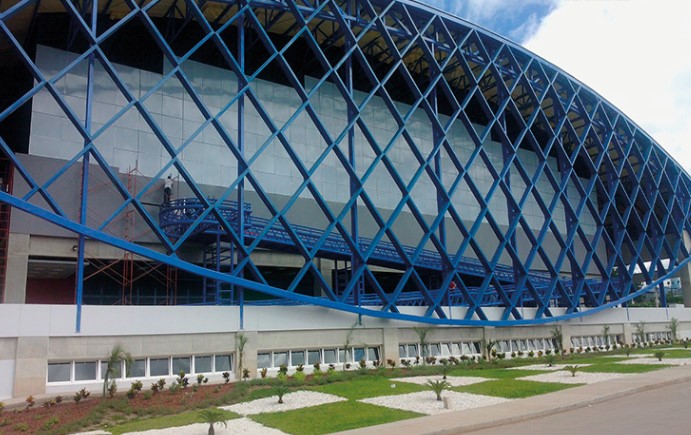 Polideportivo de UNAH solo tiene cupo para 10 pacientes leves de Covid-19 Polideportivo de UNAH solo tiene cupo para 10 pacientes leves de Covid-19