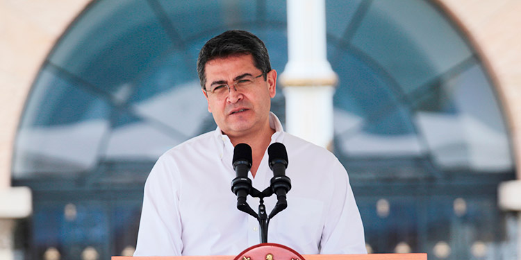 Desde el Hospital Militar: Presidente Hernández pide a productores aprovechar financiamiento para reactivar Mipymes Desde el Hospital Militar: Presidente Hernández pide a productores aprovechar financiamiento para reactivar Mipymes