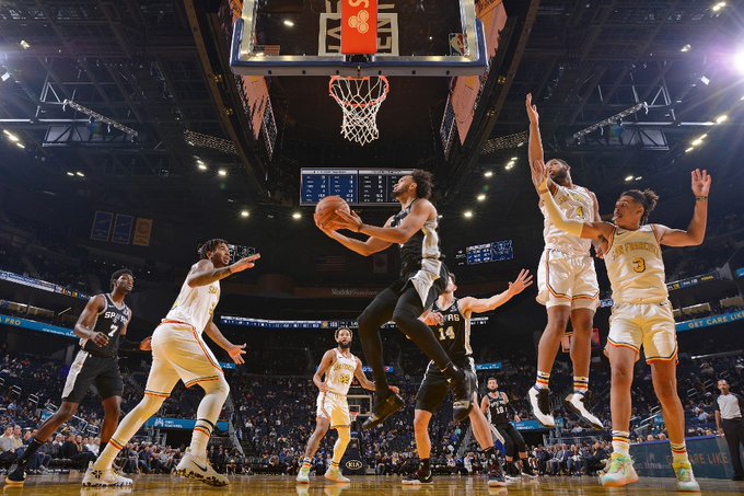 Jugador de la NBA reveló que sufrió abusos sexuales cuando era niño