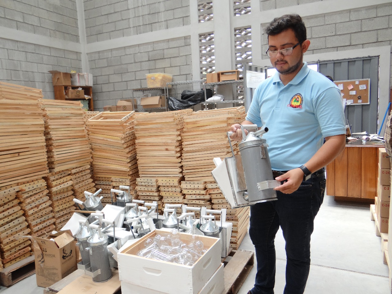 Informa la SAG: Honduras produce 1,239 toneladas métricas de miel Informa la SAG: Honduras produce 1,239 toneladas métricas de miel