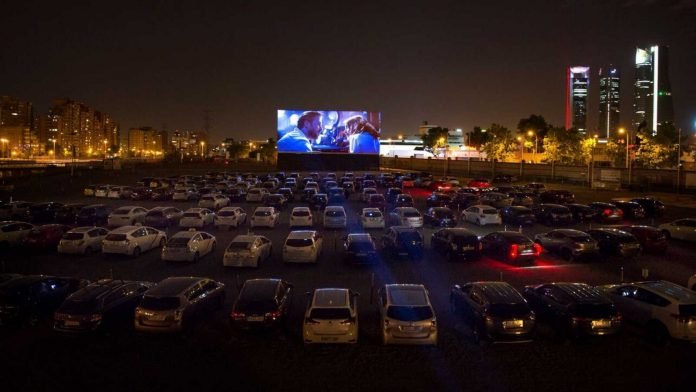 Coronavirus: El autocine regresa a Venezuela