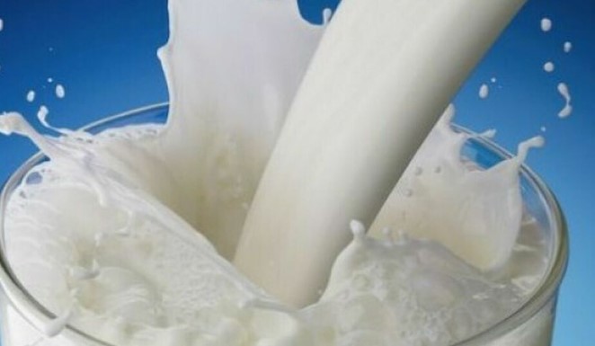 La industria lechera aporta al país L 150 millones al día La industria lechera aporta al país L 150 millones al día