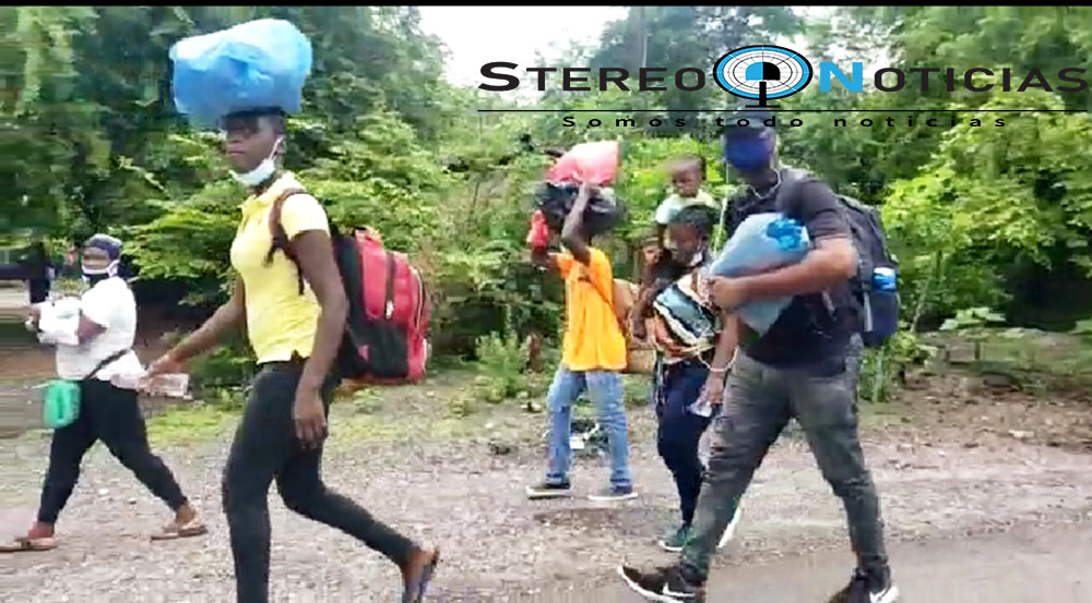 Sale caravana de migrantes haitianos de Choluteca con rumbo a México Sale caravana de migrantes haitianos de Choluteca con rumbo a México