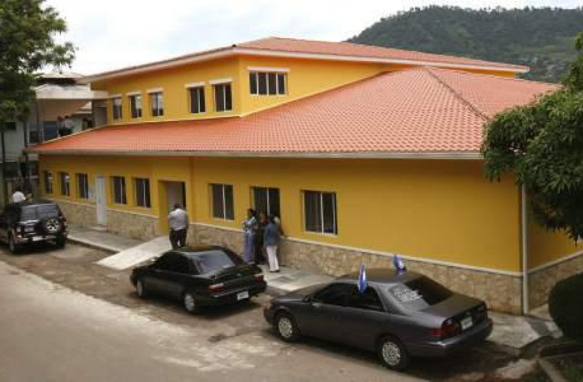 Jefe de Neumología del hospital de Tórax: “Contamos con pocos recursos para el tratamiento de pacientes con covid-19“ Jefe de Neumología del hospital de Tórax: “Contamos con pocos recursos para el tratamiento de pacientes con covid-19“