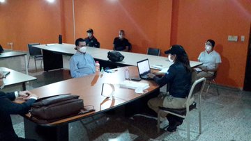 Bográn sale tranquilo de las oficinas de la ATIC Bográn sale tranquilo de las oficinas de la ATIC