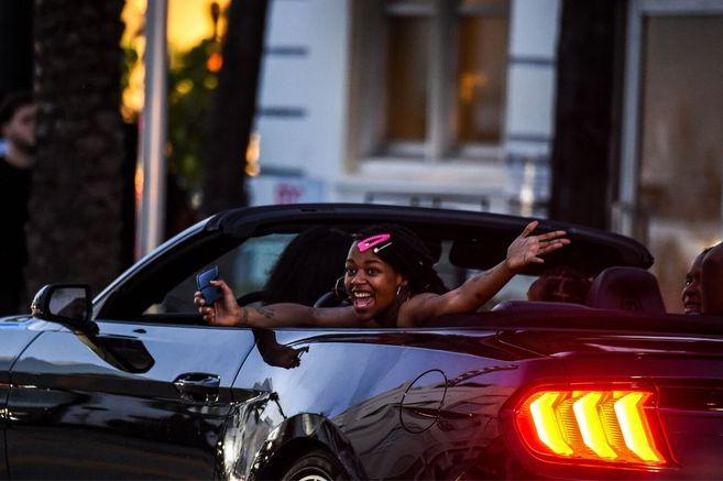 Escándalo en Alabama, EEUU: jóvenes organizan ‘fiestas COVID’ para ver quién se infecta primero