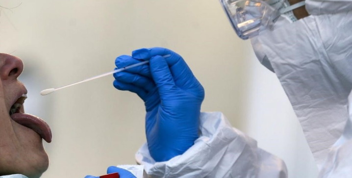 Salud entrega equipo de laboratorio para realizar pruebas de PCR en Roatán Salud entrega equipo de laboratorio para realizar pruebas de PCR en Roatán