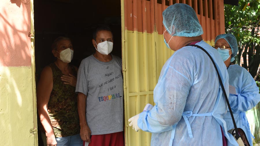 El Salvador: Médicos Sin Fronteras alerta sobre alza de muertes en viviendas y la incapacidad de Salud para responder a la pandemia