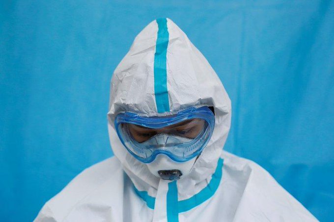 Médicos y enfermeras reportan que en EEUU se agota el material de protección personal Médicos y enfermeras reportan que en EEUU se agota el material de protección personal