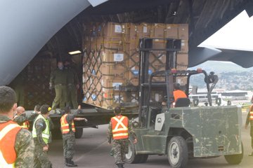 Llega segundo cargamento de equipo de bioseguridad adquirido por el Gobierno