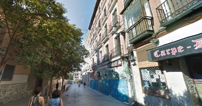 Una madre mata a su hijo de 6 años y luego se suicida en un hostal de Madrid Una madre mata a su hijo de 6 años y luego se suicida en un hostal de Madrid