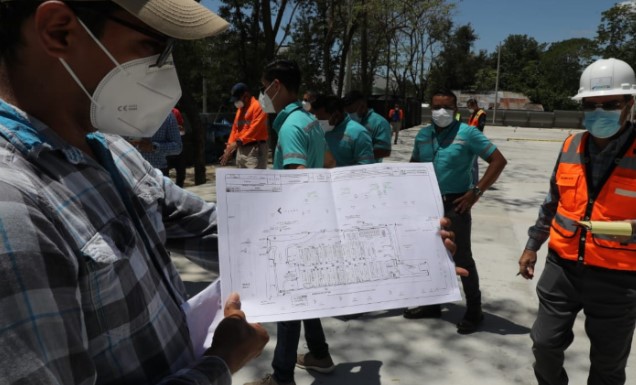 Autoridades de Gobierno supervisan instalaciones en donde estará hospital móvil de SPS Autoridades de Gobierno supervisan instalaciones en donde estará hospital móvil de SPS