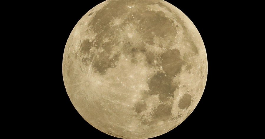 Hallazgo inesperado: La NASA descubre que el subsuelo de la Luna tiene más metales de lo que se creía Hallazgo inesperado: La NASA descubre que el subsuelo de la Luna tiene más metales de lo que se creía