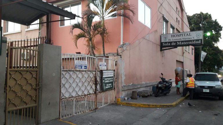 Confirman 4 muertes por Covid-19 en el Hospital Leonardo Martínez y 2 en el Mario Catarino Rivas de SPS Confirman 4 muertes por Covid-19 en el Hospital Leonardo Martínez y 2 en el Mario Catarino Rivas de SPS