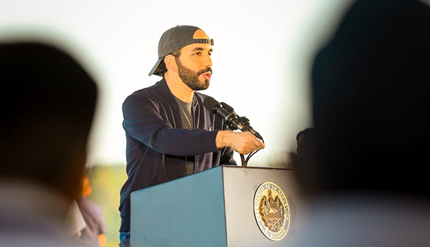 Bukele anuncia reducción del 30 % en la tarifa de energía eléctrica Bukele anuncia reducción del 30 % en la tarifa de energía eléctrica