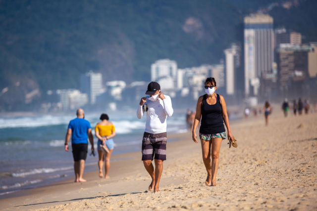 El coronavirus puede flotar en el aire, y expertos dicen que la OMS y los CDC deberían decirles a las personas El coronavirus puede flotar en el aire, y expertos dicen que la OMS y los CDC deberían decirles a las personas