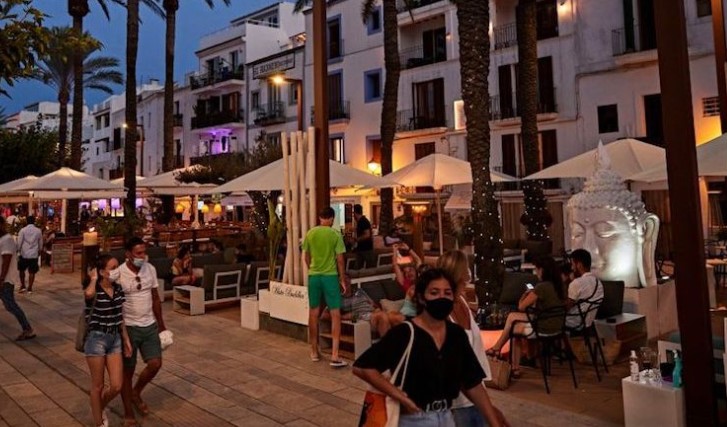 La pandemia de covid-19 es “una gran ola” que no se ve afectada por las estaciones, dice la OMS La pandemia de covid-19 es “una gran ola” que no se ve afectada por las estaciones, dice la OMS