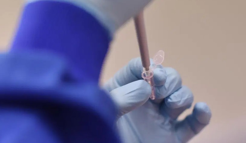 Comienza el primer ensayo clínico de fase 3 de una vacuna contra el coronavirus en EEUU