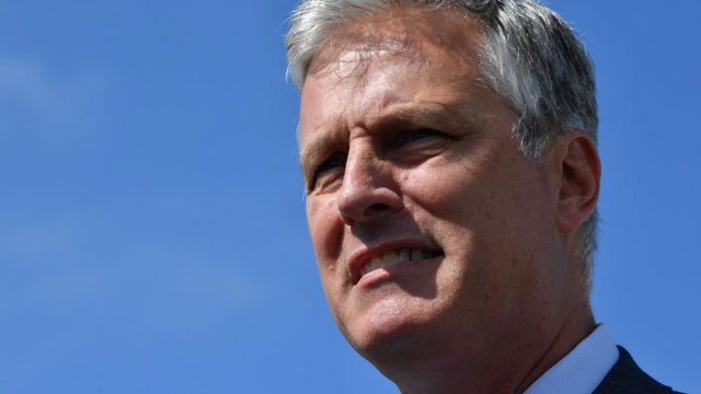 El asesor de Seguridad Nacional de Trump da positivo por covid-19