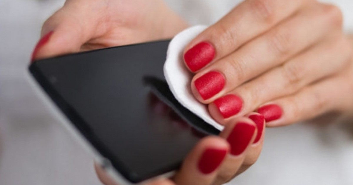 Cómo limpiar tu celular para prevenir el contagio del Covid-19 Cómo limpiar tu celular para prevenir el contagio del Covid-19