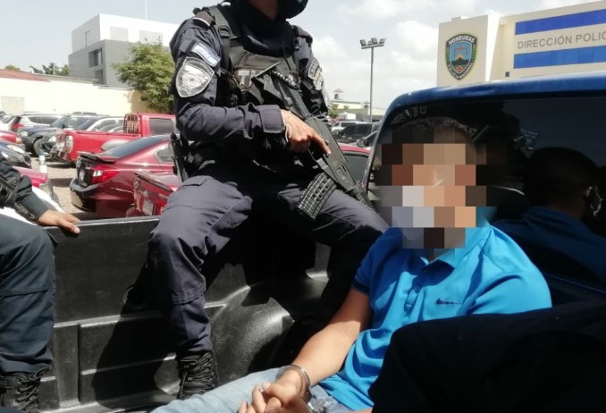 Trasladan a Tribunal de La Ceiba a segundo sospechoso de la muerte del periodista German Vallecillo y su camarógrafo Trasladan a Tribunal de La Ceiba a segundo sospechoso de la muerte del periodista German Vallecillo y su camarógrafo