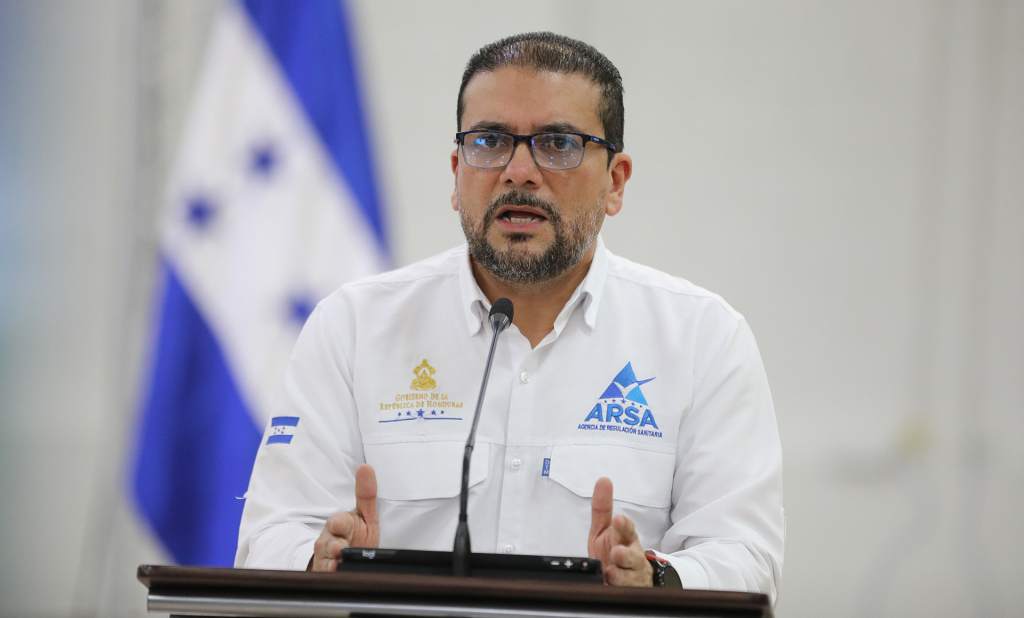 Director de ARSA: «Nosotros no tenemos nada que ver con la compra de Hospitales Móviles».