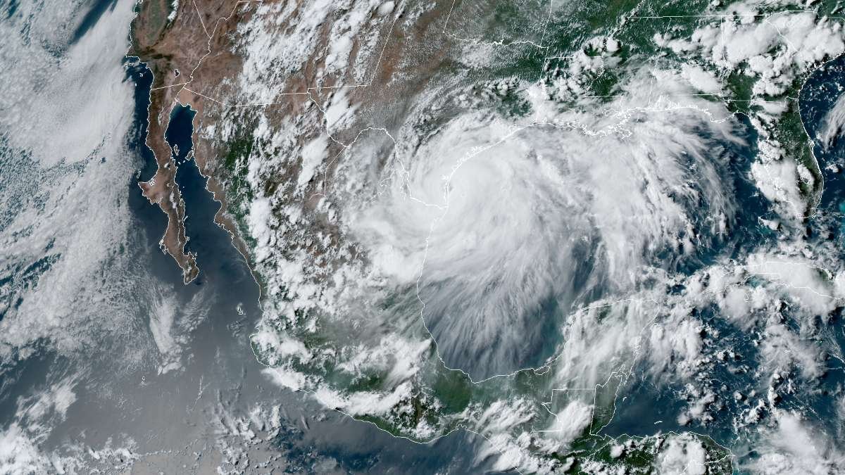 Hanna, el primer huracán de la temporada atlántica tocó tierra en Texas