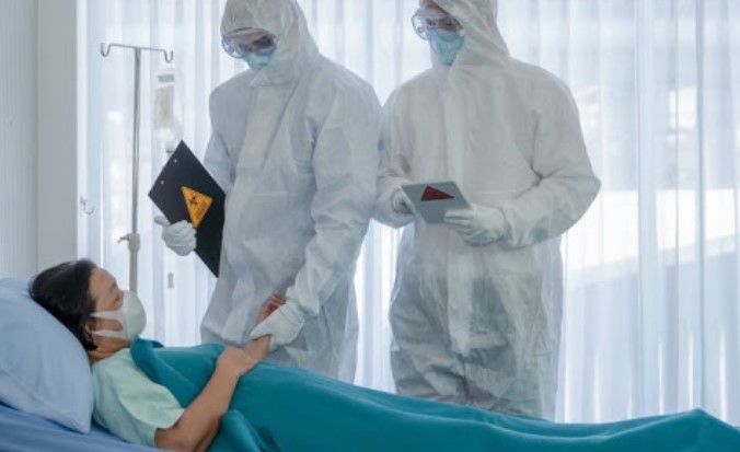 Paciente con covid-19 da positivo por segunda vez: ¿significa eso que se contagió de nuevo?