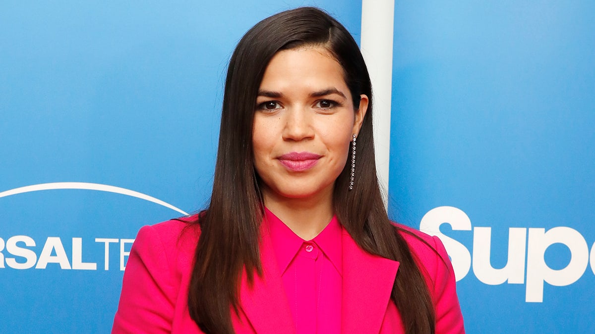 America Férrera entre las artistas que firma petición contra Sebastian Piñera