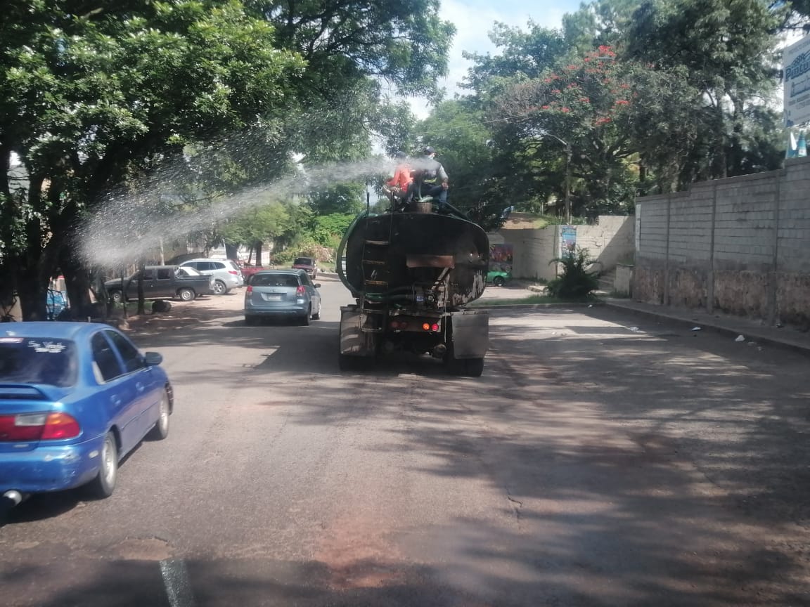 CODEM realiza operativo de desinfección en el Hospital Escuela  y alrededores