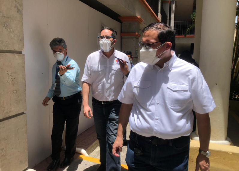 Ministro de Finanzas: L 1,500 millones listos para pagar sueldos de empleados de Salud, Copeco, 911 y Arsa Ministro de Finanzas: L 1,500 millones listos para pagar sueldos de empleados de Salud, Copeco, 911 y Arsa