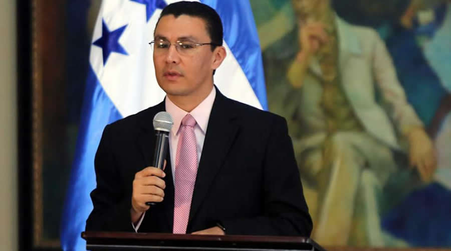 Ebal Díaz: «Aspiramos a que haya unas 2,000 pruebas PCR al día» Ebal Díaz: «Aspiramos a que haya unas 2,000 pruebas PCR al día»