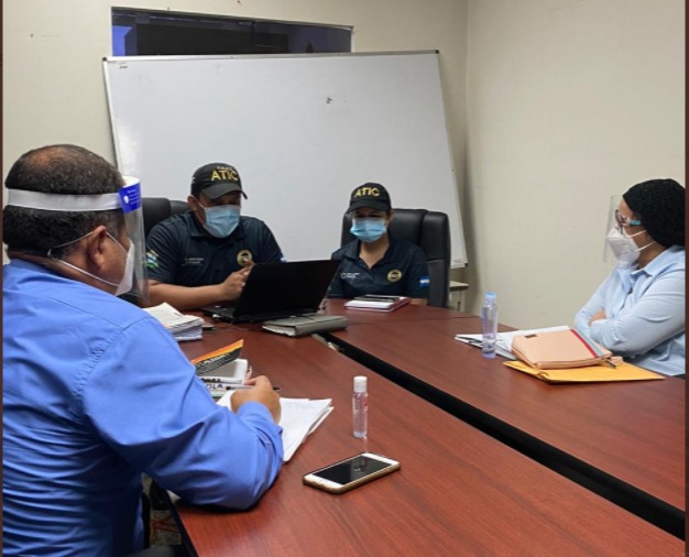 Directora de Adquisiciones de INVEST-H declara ante la ATIC por compra de 474 mil mascarillas Directora de Adquisiciones de INVEST-H declara ante la ATIC por compra de 474 mil mascarillas