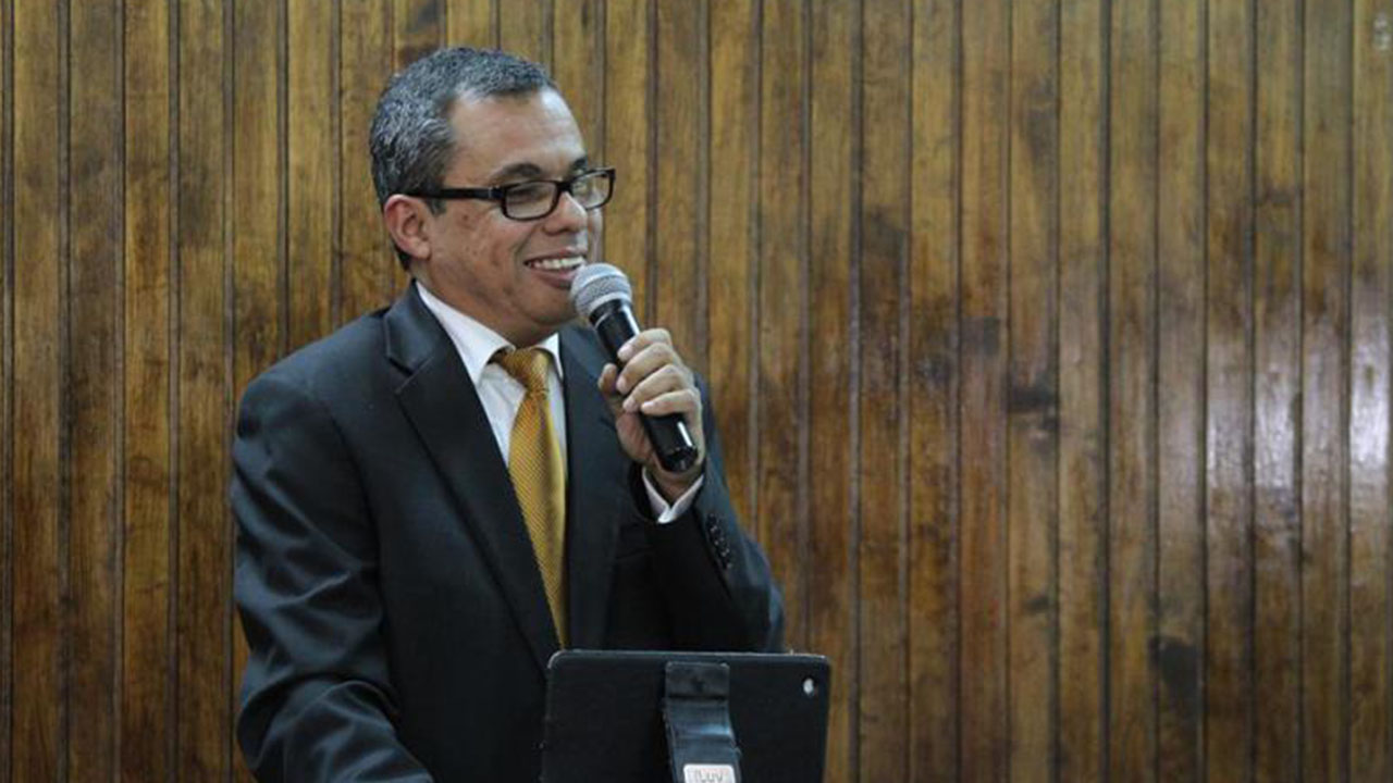 Ex presidente del Colegio de Economistas asegura que «Eta» vino a agravar los problemas económicos y sociales