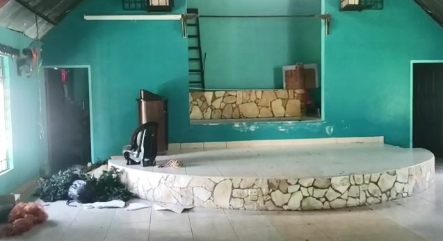 Amigos de lo ajeno saquean iglesia adventista en La Entrada, Copán Amigos de lo ajeno saquean iglesia adventista en La Entrada, Copán