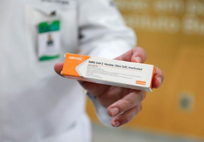 China aprueba para uso de emergencia la vacuna candidata contra COVID-19 de Sinovac